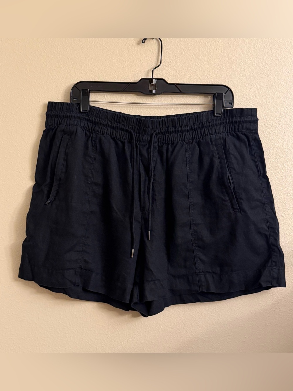 Athleta Women's Black Linen Elastic Waist Shorts Size XL
